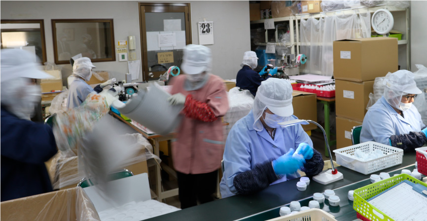 容器の組み立て検査イメージ